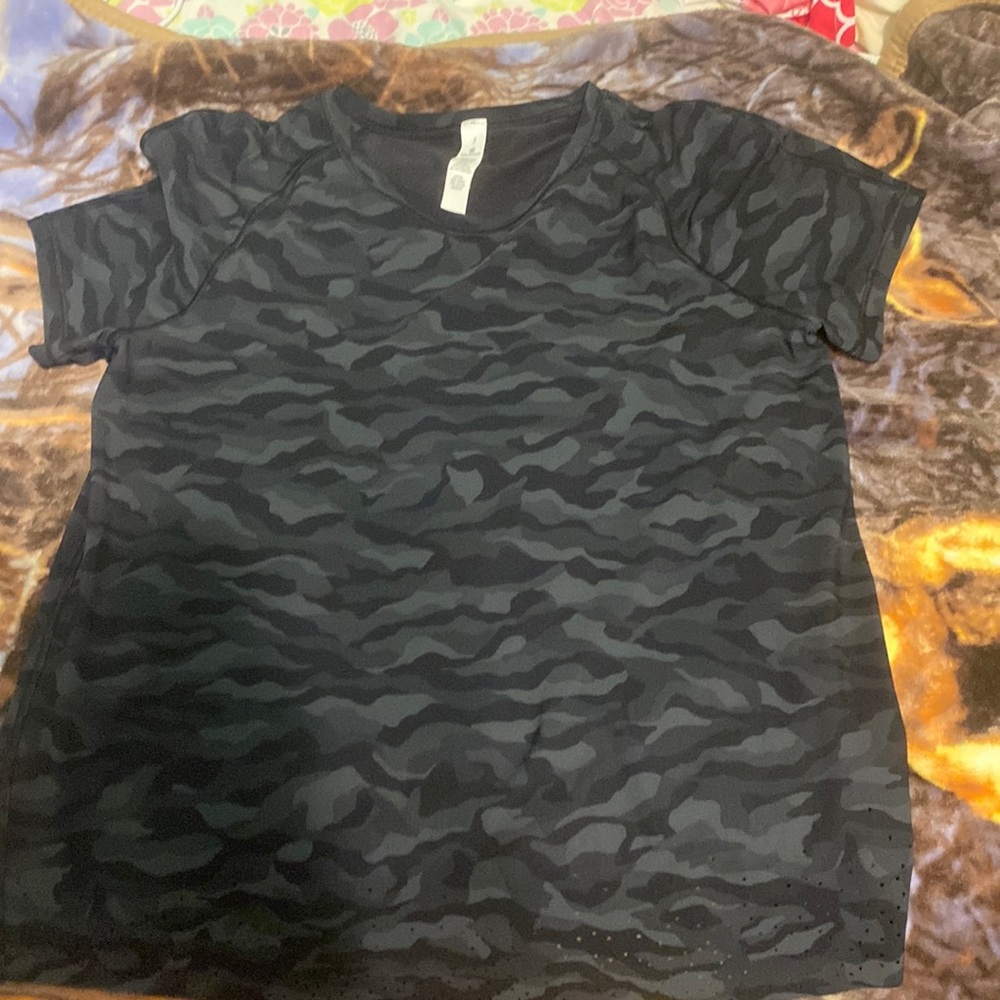 Lululemon shirt